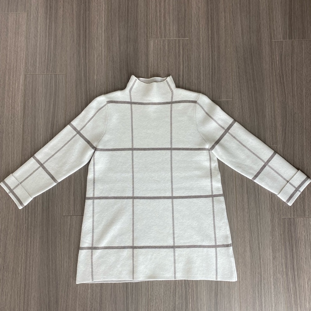 Women’s Tahari Turtleneck Sweater